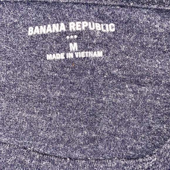 Banana Republic blue graphic T-shirt size medium - Picture 3 of 5